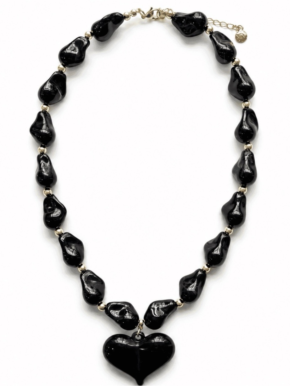 Noir Heart Beaded Necklace / no weight very light